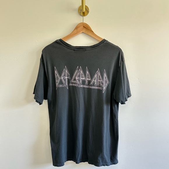 Def Leppard Graphic Tee - Letluv, Charcoal, Size Medium - Picture 4 of 6
